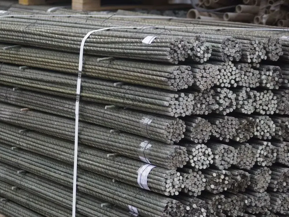 Колышки садовые для подвязки растений 2 метра